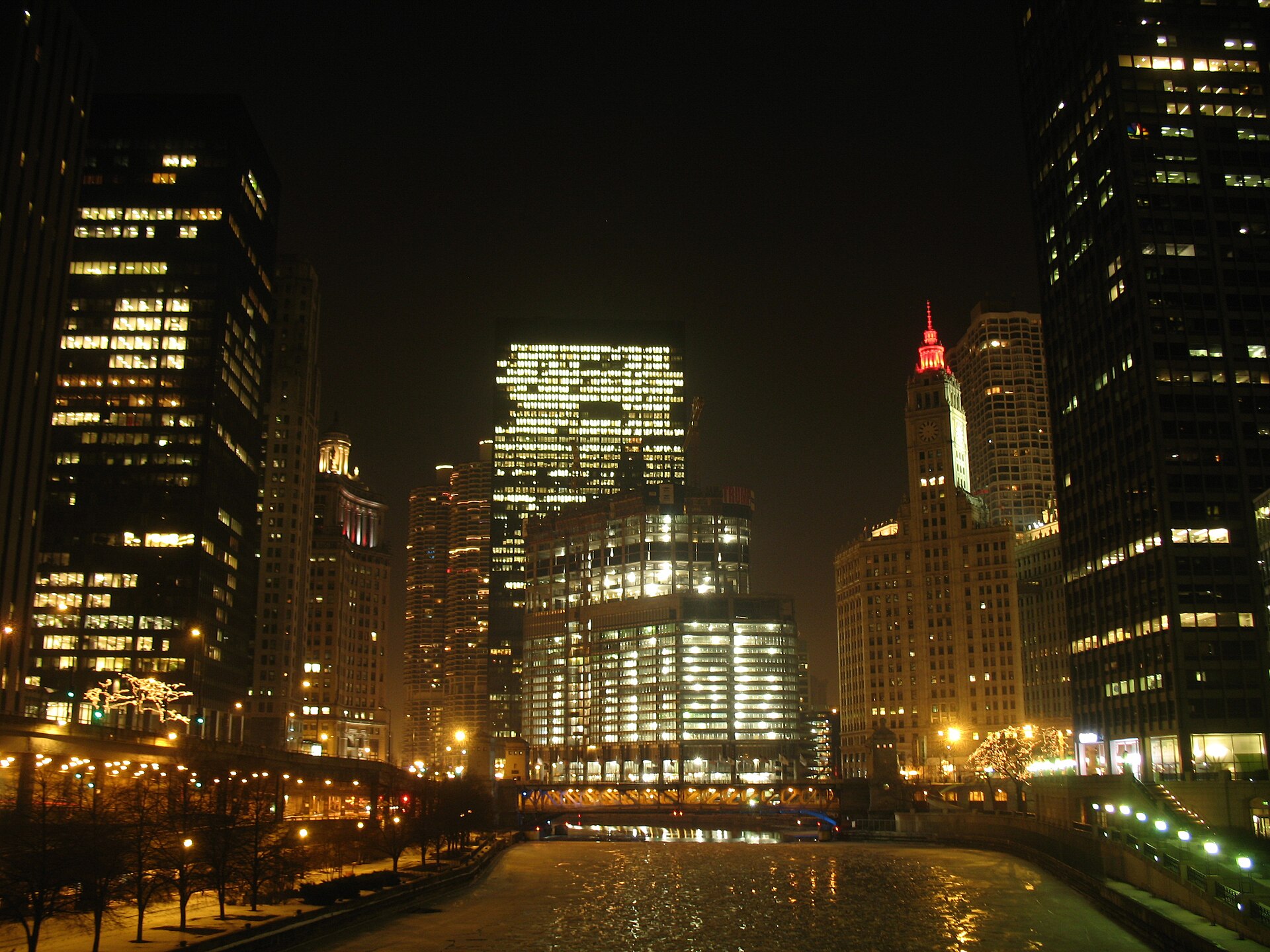 en:Trump International Hotel & Tower (Chicago)